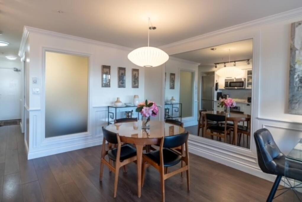 Elegance At The Union Apartment Victoria Exterior photo