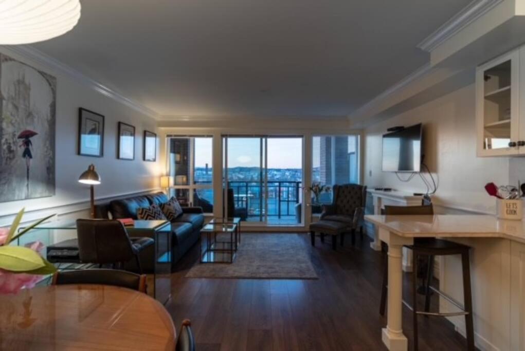 Elegance At The Union Apartment Victoria Exterior photo