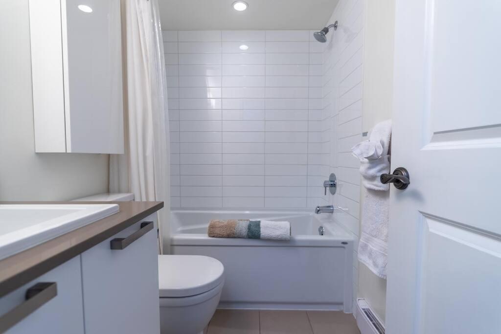 Elegance At The Union Apartment Victoria Exterior photo